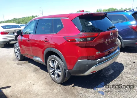 2023 Nissan Rogue Platinum Intelligent Awd z USA, uszkodzony, nr VIN JN8BT3DD7PW305358